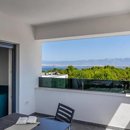 Lägenhet With Parking Space - Lozice, - 23514