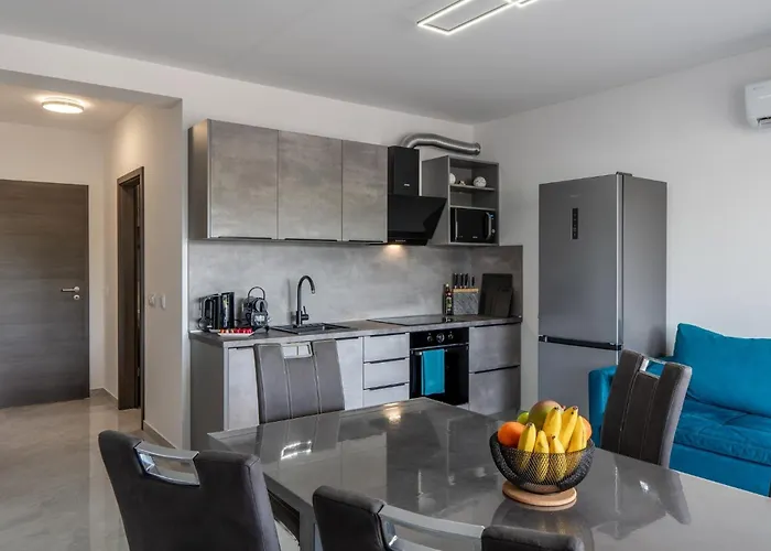 With Parking Space - Lozice, - 23514