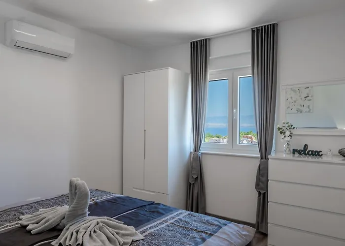 With Parking Space - Lozice, - 23514 *