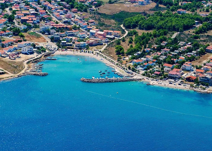 With Parking Space - Lozice, - 23514 Lägenhet